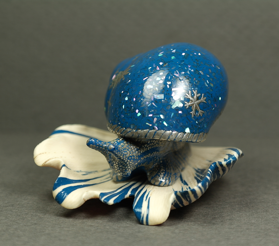 Winter snail on a petal 03